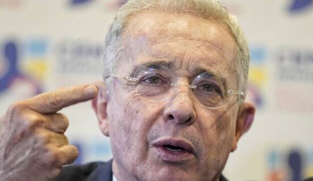 A tres días del fallo: Uribe acusa presiones del presidente Petro y cuestiona a la Corte Suprema