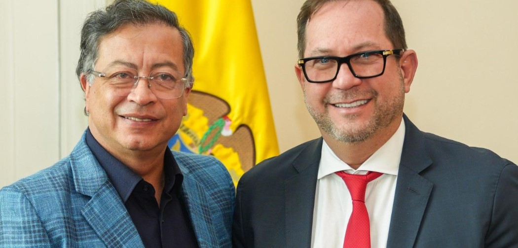 Petro y presidente del Senado chocan en redes por condena a Álvaro Uribe