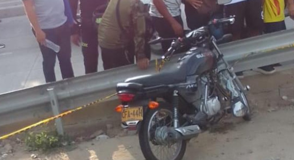 ¡Cobradiario asesinado en pleno puente de la 30 con Circunvalar! Tenía solo 23 años y estaba siendo extorsionado