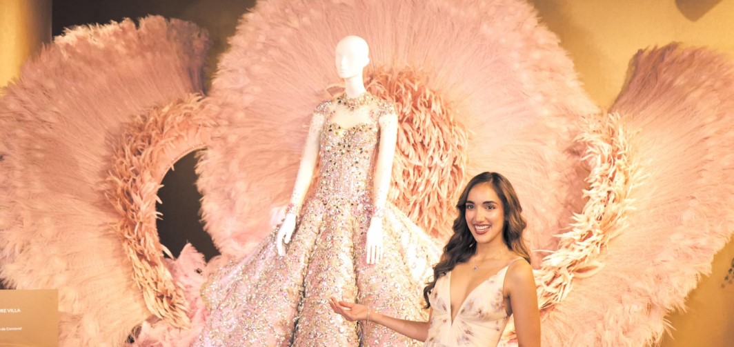 el vestido de coronación de ‘Meme’ Cure, ya brilla en el Museo del Carnaval