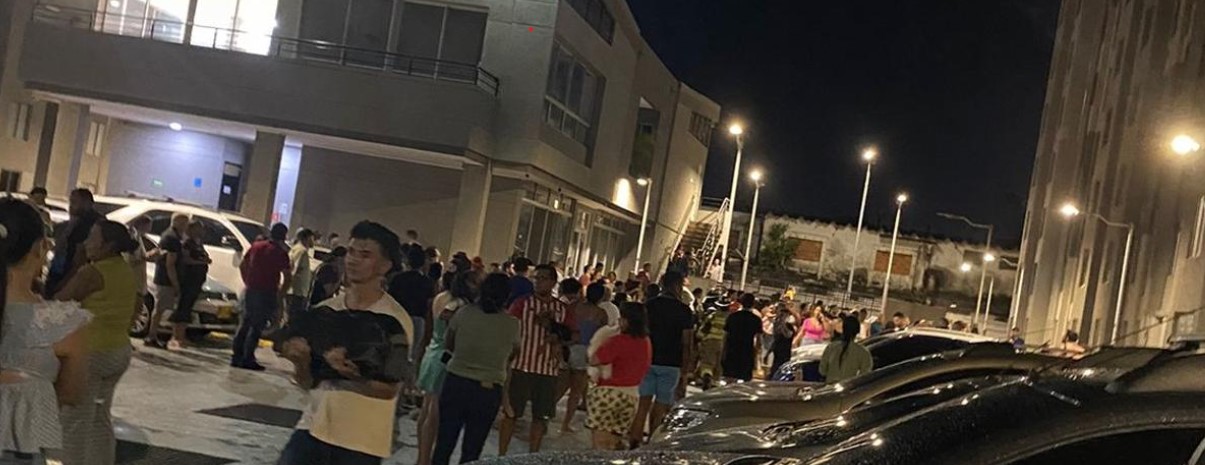 ¡Noche de pánico! Incendio por cortocircuito alarma a residentes de Rivera Alta en La Concepción