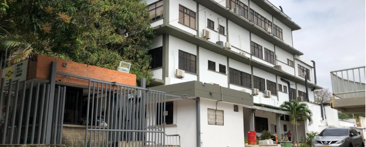 Hombre asesinado por sicario en pleno Rebolo; autoridades investigan móvil del crimen