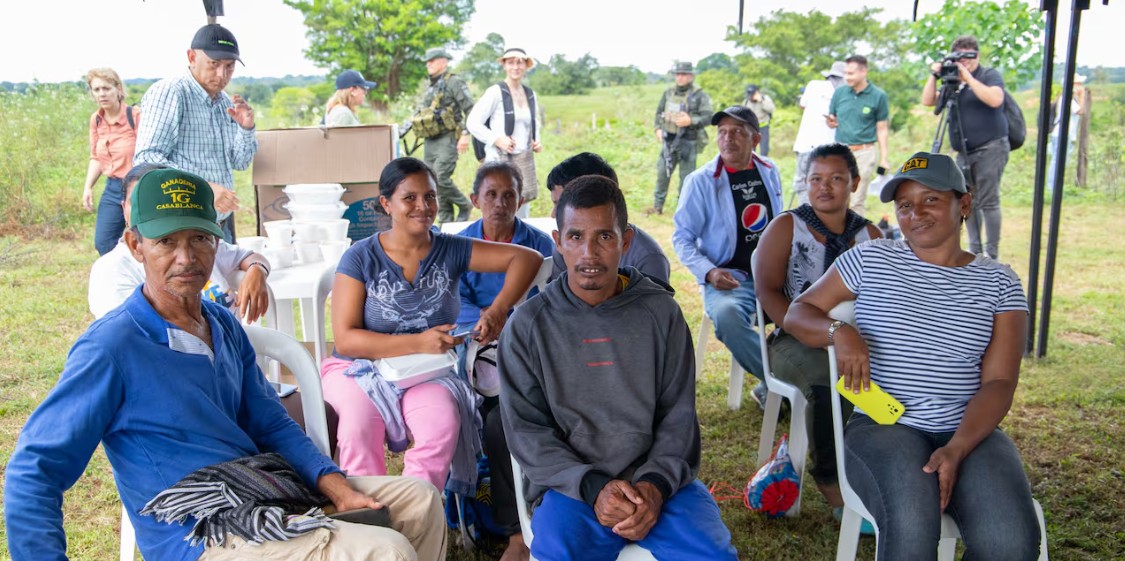 Campesinos del Bajo Cauca Recuperan Tierras Contaminadas por Minería con Proyecto de Fitorremediación