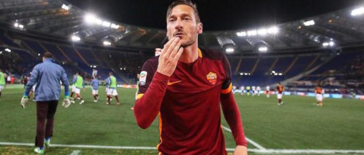 Francesco Totti bajo investigación por fraude fiscal y abandono de menores