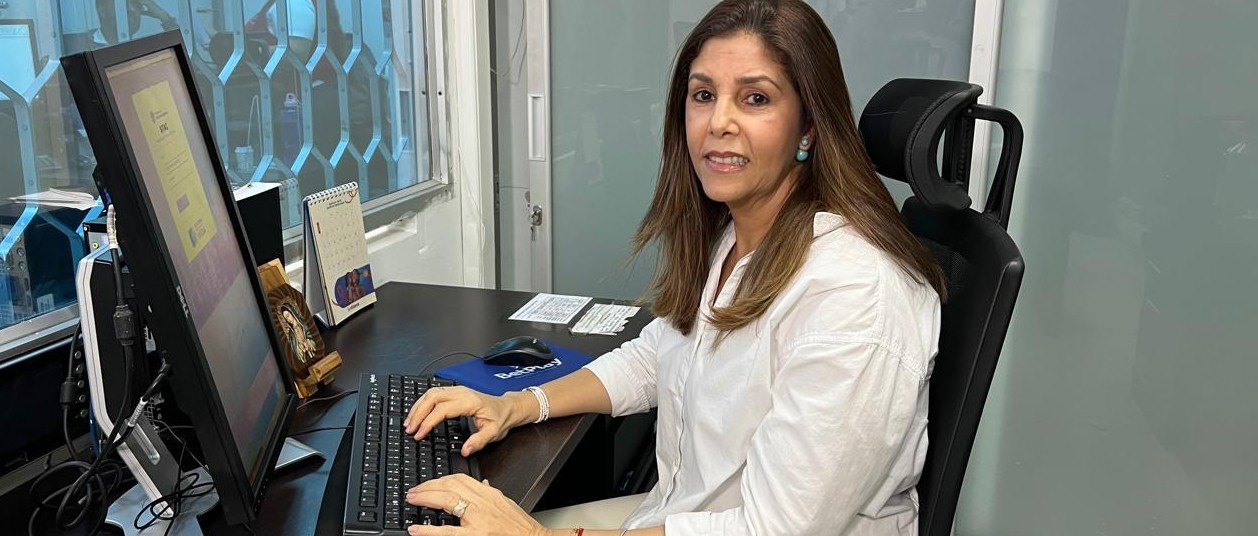 Directora de la Oficina de Pasaportes responde a críticas: 