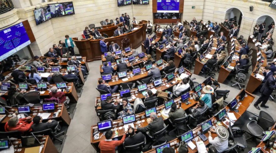 Reforma política supera tercer debate en el Senado y avanza hacia su aprobación final