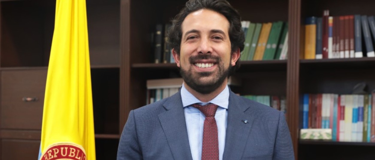 Gremios económicos respaldan la designación de Diego Guevara como Ministro de Hacienda