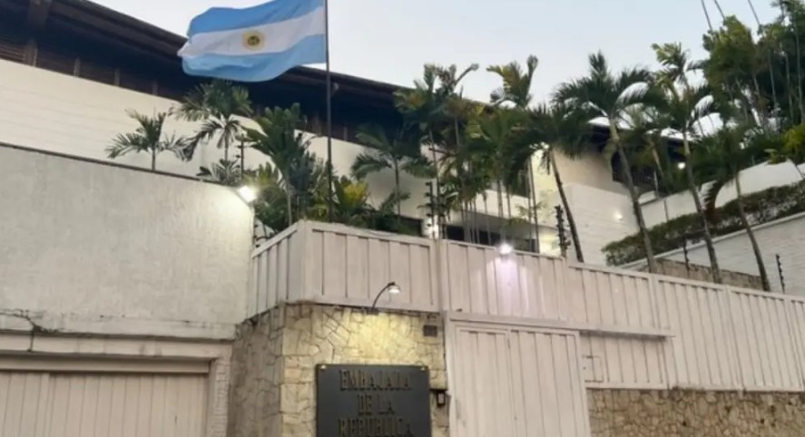 Opositor Venezolano Sacude Escena Política con Declaraciones sobre Embajada de Argentina