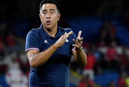 “Claro que vamos por esta Copa Sudamericana”: César Farías