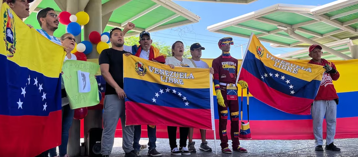 Venezolanos en Barranquilla piden desconocer la posesión de Maduro