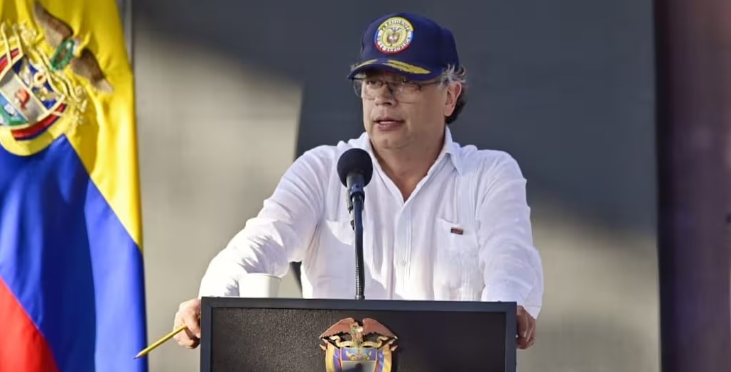 Presidente Petro promueve marcha en Barranquilla contra generadores de energía