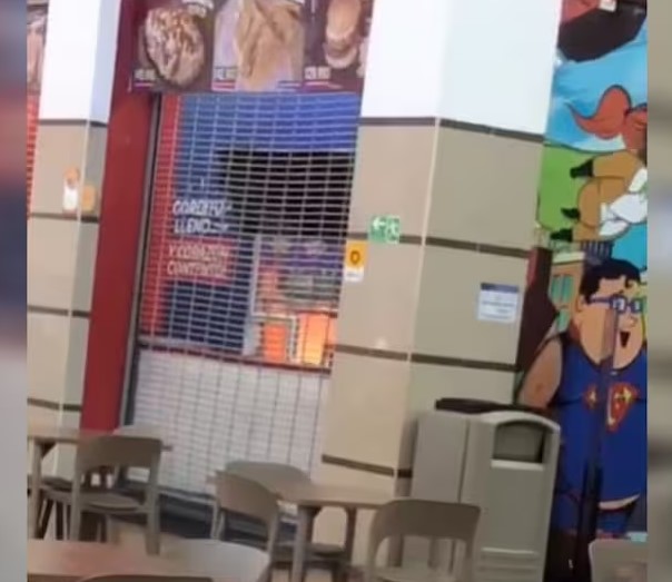 Incendio en local de comida rápida del Portal del Prado deja tres heridos
