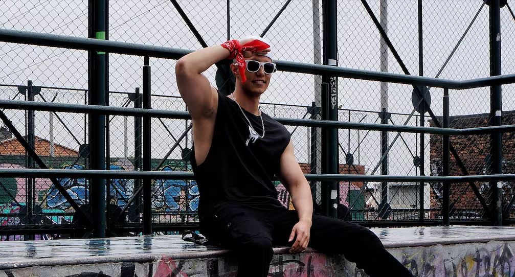 Marow revoluciona la música latina con ‘El Vacilón’ y anuncia gira en 2025